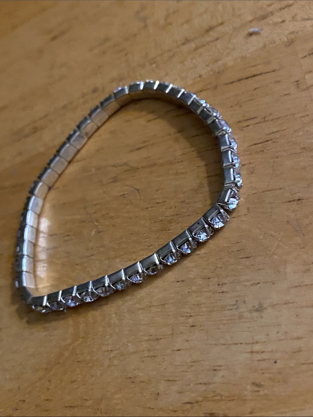 V! Silver tone bracelet in great condition